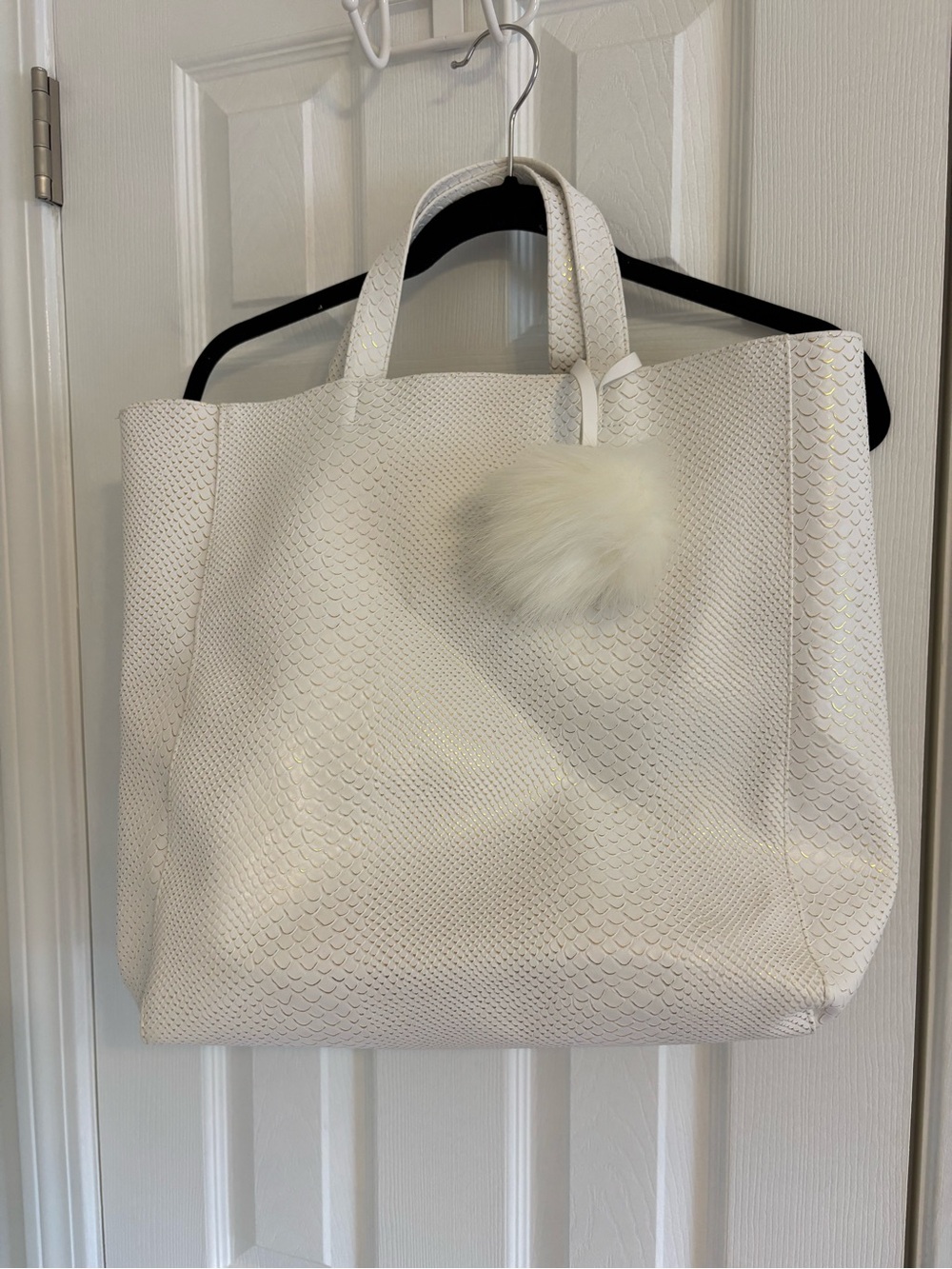 White Textured Tote Bag with Pom Pom